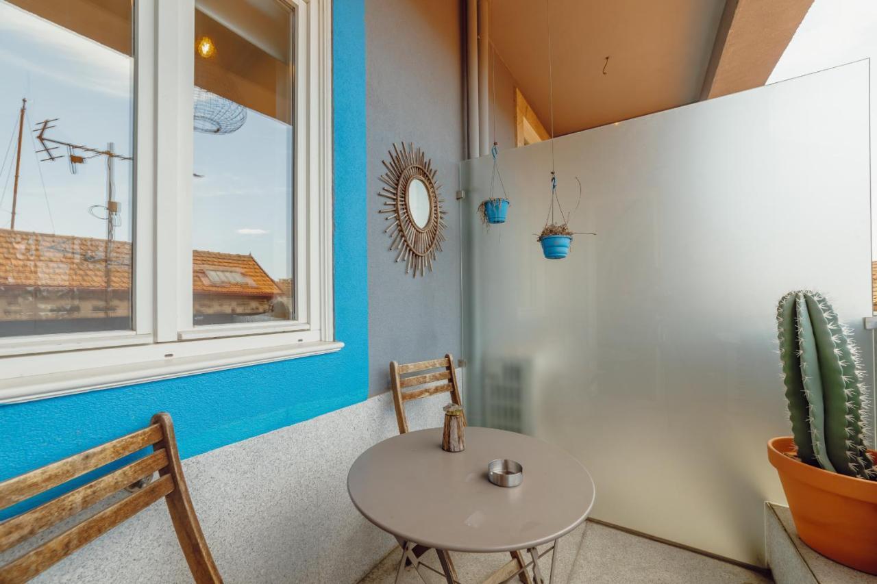 Downtown Modern Studio With Terrace By Vacationy Porto Exterior photo
